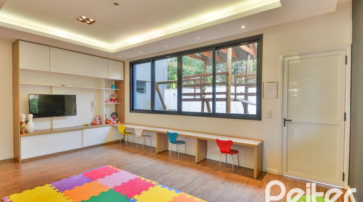 Apartamento à venda com 83m², 3 dormitórios, 1 suíte, 2 vagas, no bairro Tristeza em PORTO ALEGRE