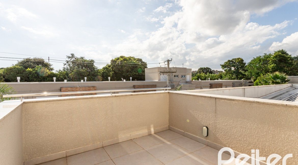 Casa em Condomínio à venda com 162m², 4 dormitórios, 2 suítes, 2 vagas, no bairro Vila Nova em PORTO ALEGRE