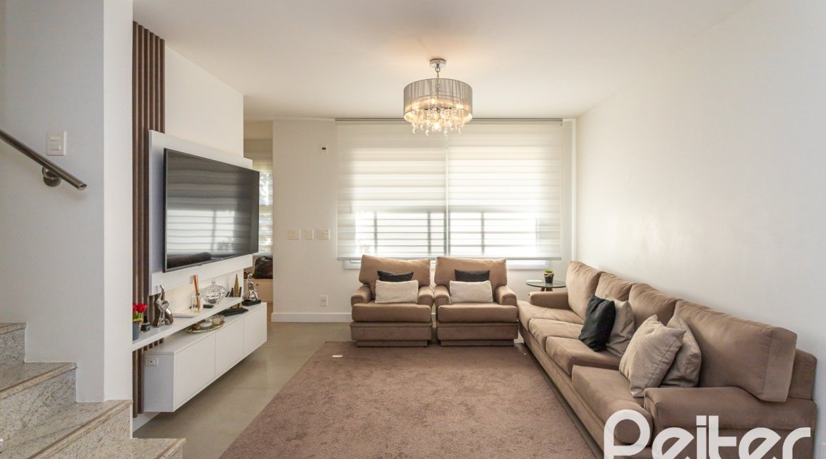 Casa em Condomínio à venda com 162m², 4 dormitórios, 2 suítes, 2 vagas, no bairro Vila Nova em PORTO ALEGRE