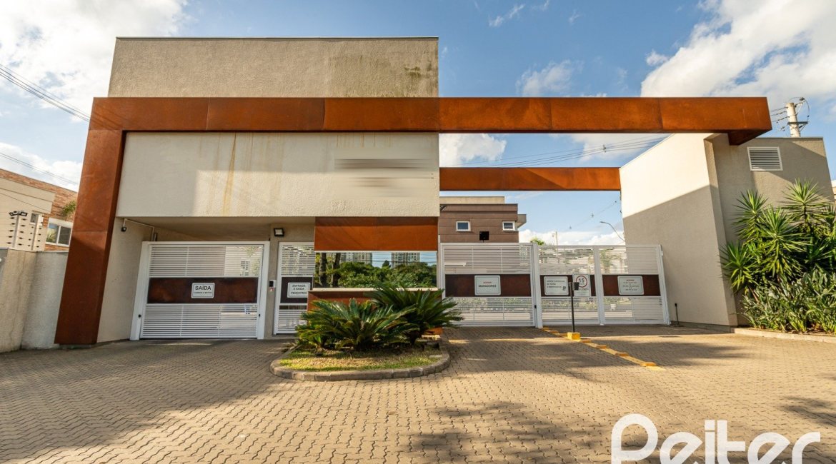 Casa em Condomínio à venda com 162m², 4 dormitórios, 2 suítes, 2 vagas, no bairro Vila Nova em PORTO ALEGRE