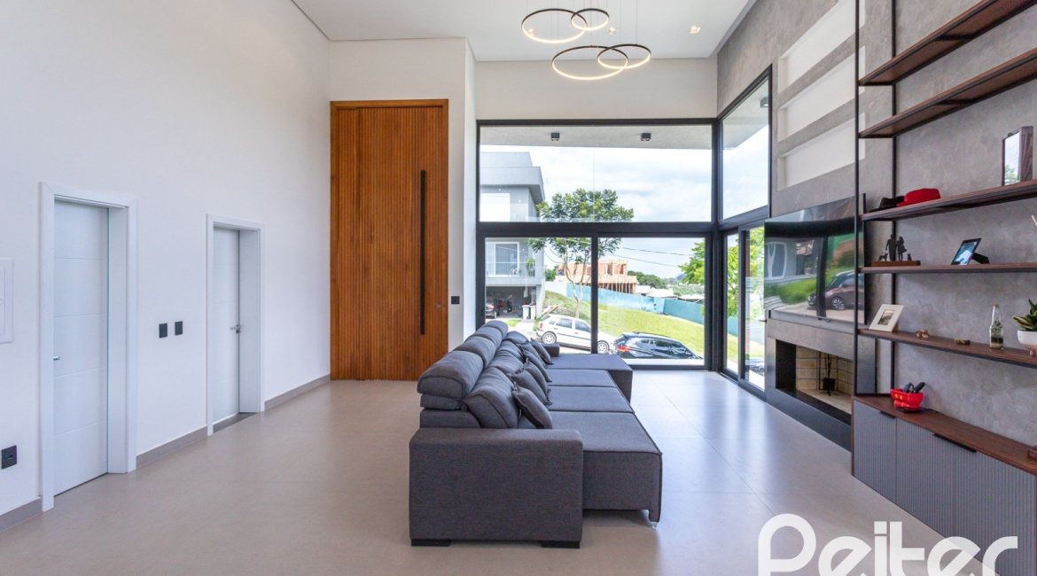 Casa em Condomínio à venda com 270m², 3 dormitórios, 3 suítes, 3 vagas, no bairro Alphaville em PORTO ALEGRE