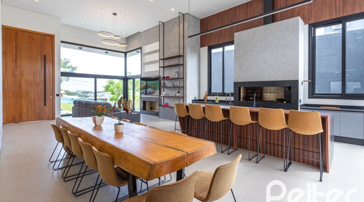 Casa em Condomínio à venda com 270m², 3 dormitórios, 3 suítes, 3 vagas, no bairro Alphaville em PORTO ALEGRE