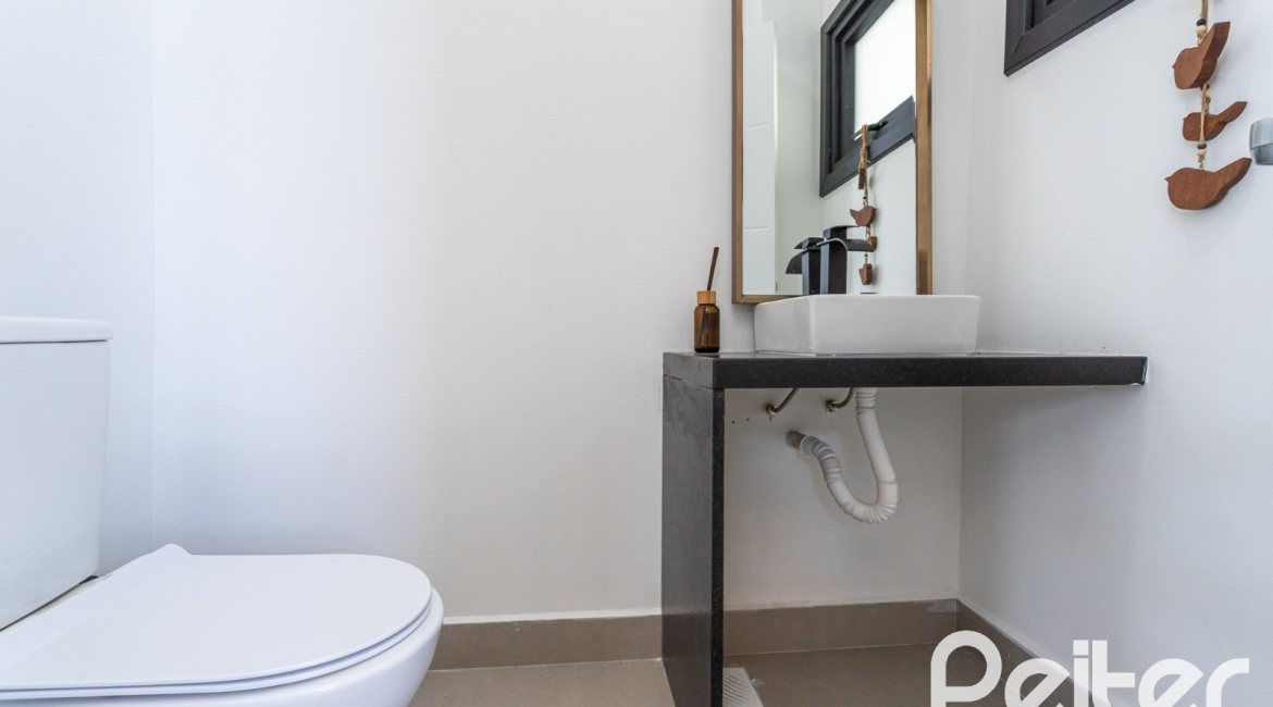 Casa em Condomínio à venda com 270m², 3 dormitórios, 3 suítes, 3 vagas, no bairro Alphaville em PORTO ALEGRE