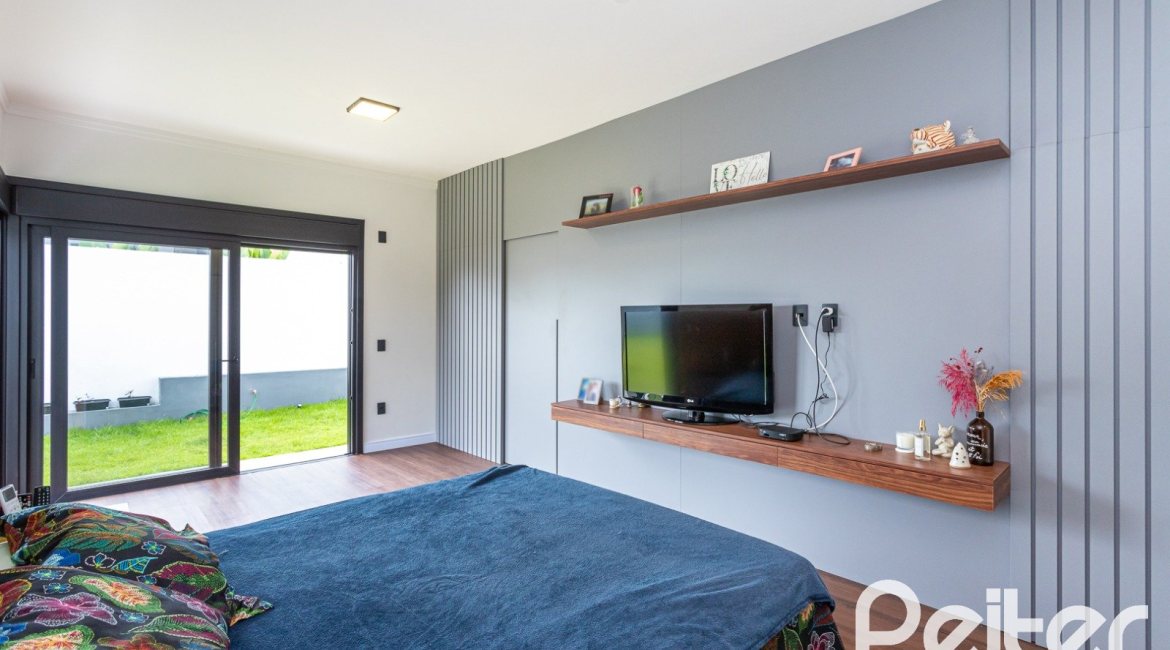 Casa em Condomínio à venda com 270m², 3 dormitórios, 3 suítes, 3 vagas, no bairro Alphaville em PORTO ALEGRE