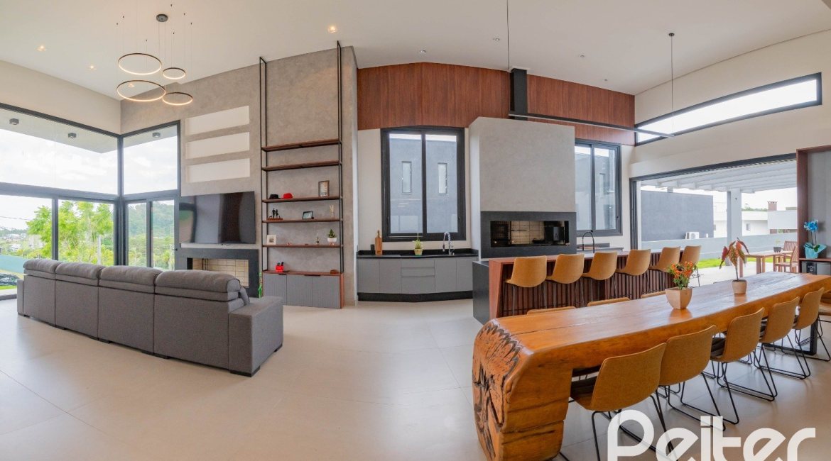 Casa em Condomínio à venda com 270m², 3 dormitórios, 3 suítes, 3 vagas, no bairro Alphaville em PORTO ALEGRE