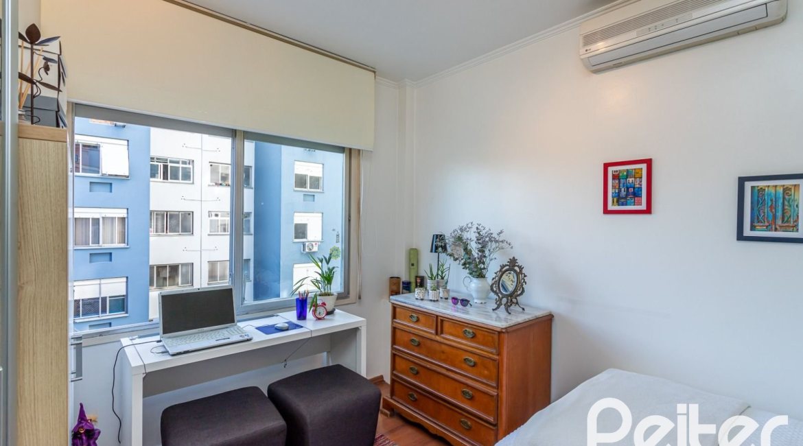 Apartamento à venda com 79m², 3 dormitórios, no bairro Cristal em Porto Alegre