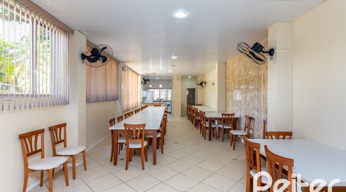 Apartamento à venda com 79m², 3 dormitórios, no bairro Cristal em Porto Alegre