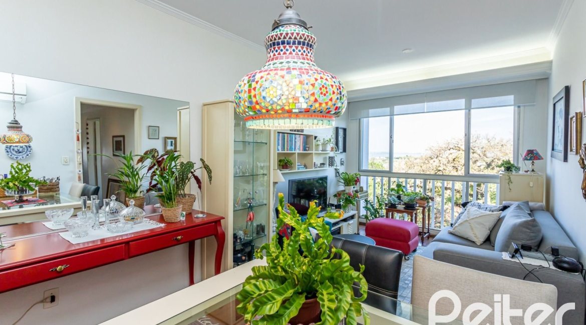 Apartamento à venda com 79m², 3 dormitórios, no bairro Cristal em Porto Alegre