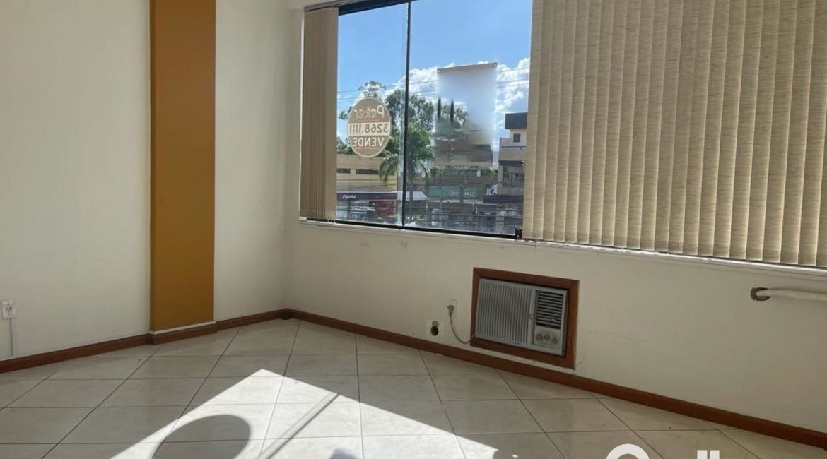 Comercial à venda com 59m², 1 vaga, no bairro Camaquã em Porto Alegre