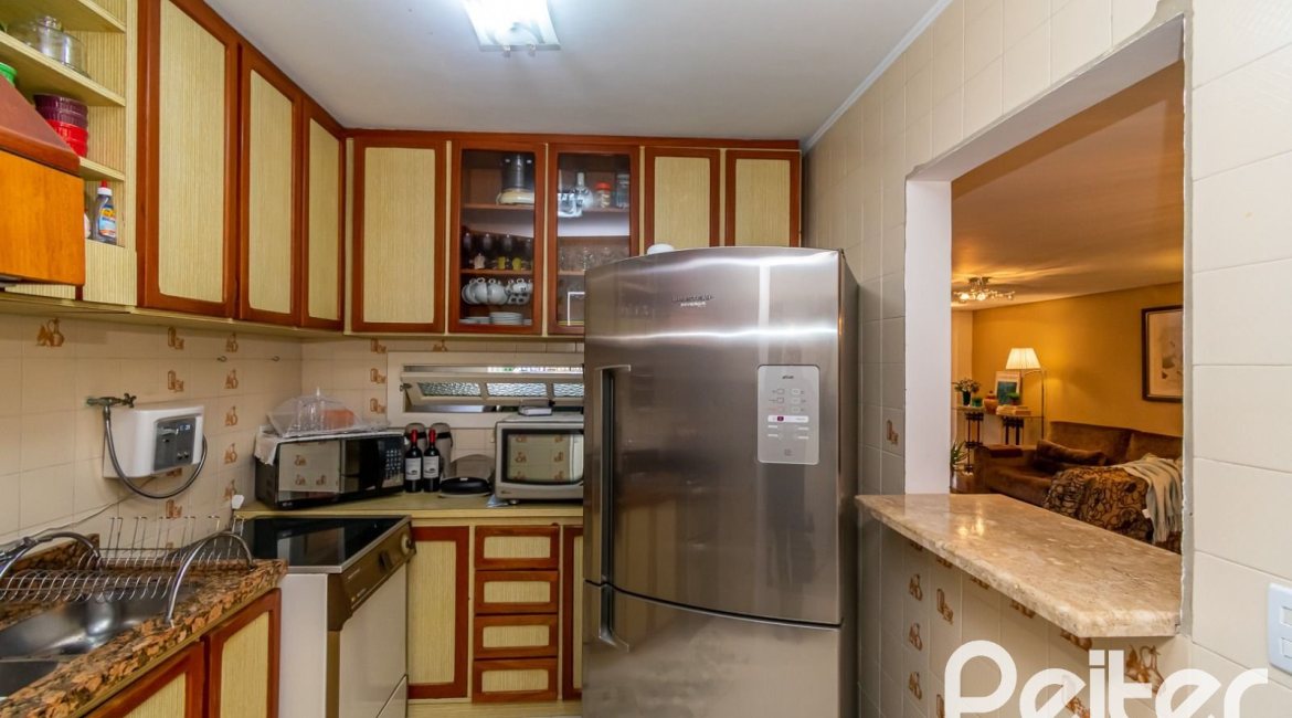 Casa em Condomínio à venda com 160m², 3 dormitórios, 1 suíte, 2 vagas, no bairro Tristeza em PORTO ALEGRE