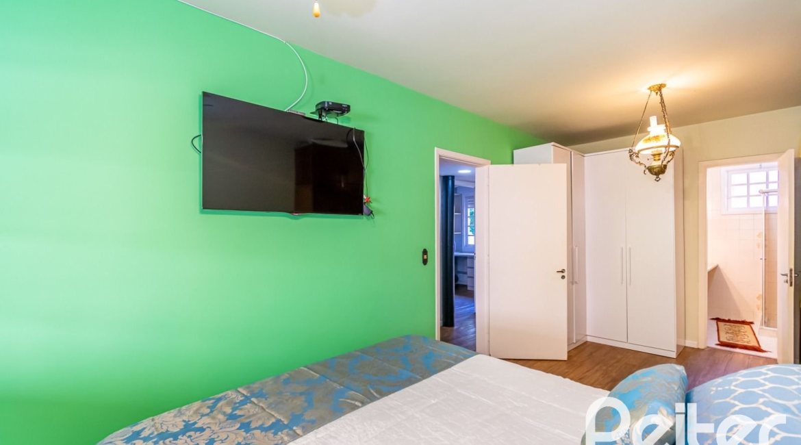 Casa em Condomínio à venda com 160m², 3 dormitórios, 1 suíte, 2 vagas, no bairro Tristeza em PORTO ALEGRE