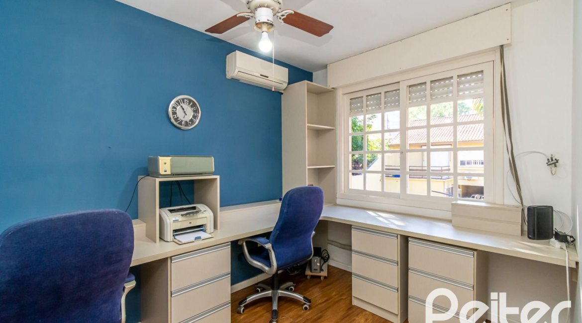 Casa em Condomínio à venda com 160m², 3 dormitórios, 1 suíte, 2 vagas, no bairro Tristeza em PORTO ALEGRE