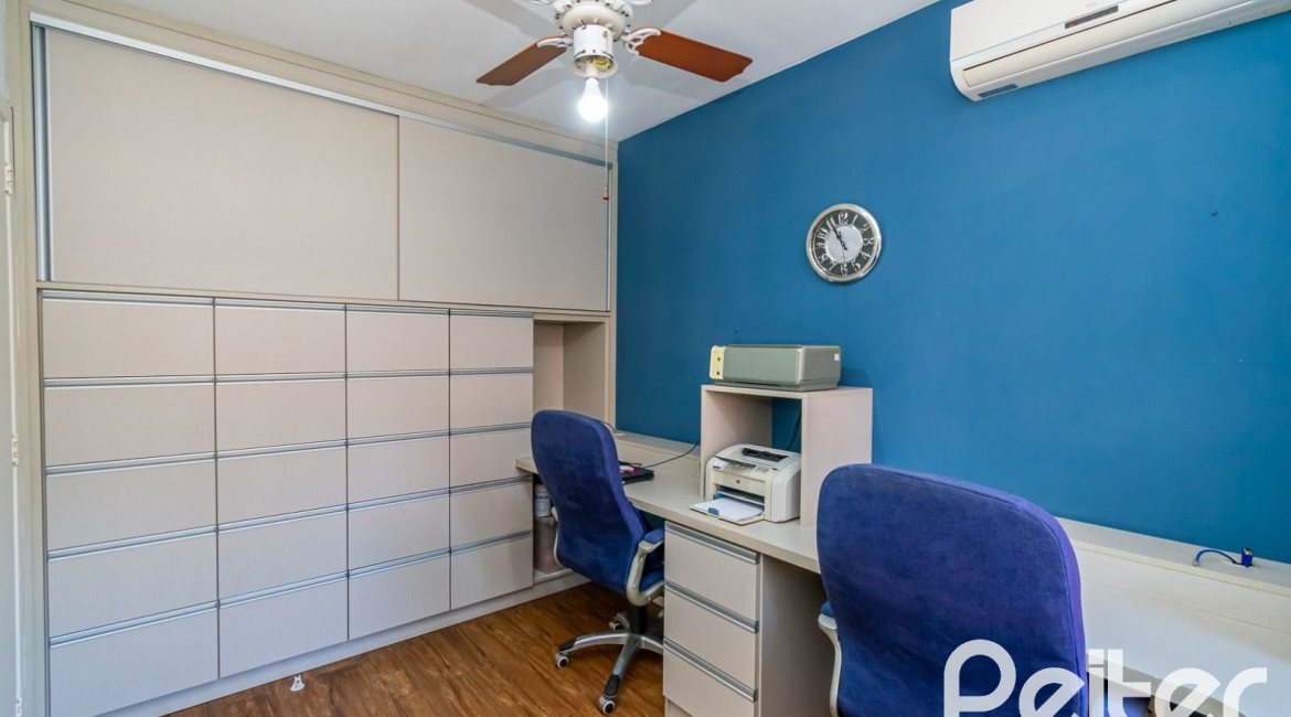 Casa em Condomínio à venda com 160m², 3 dormitórios, 1 suíte, 2 vagas, no bairro Tristeza em PORTO ALEGRE