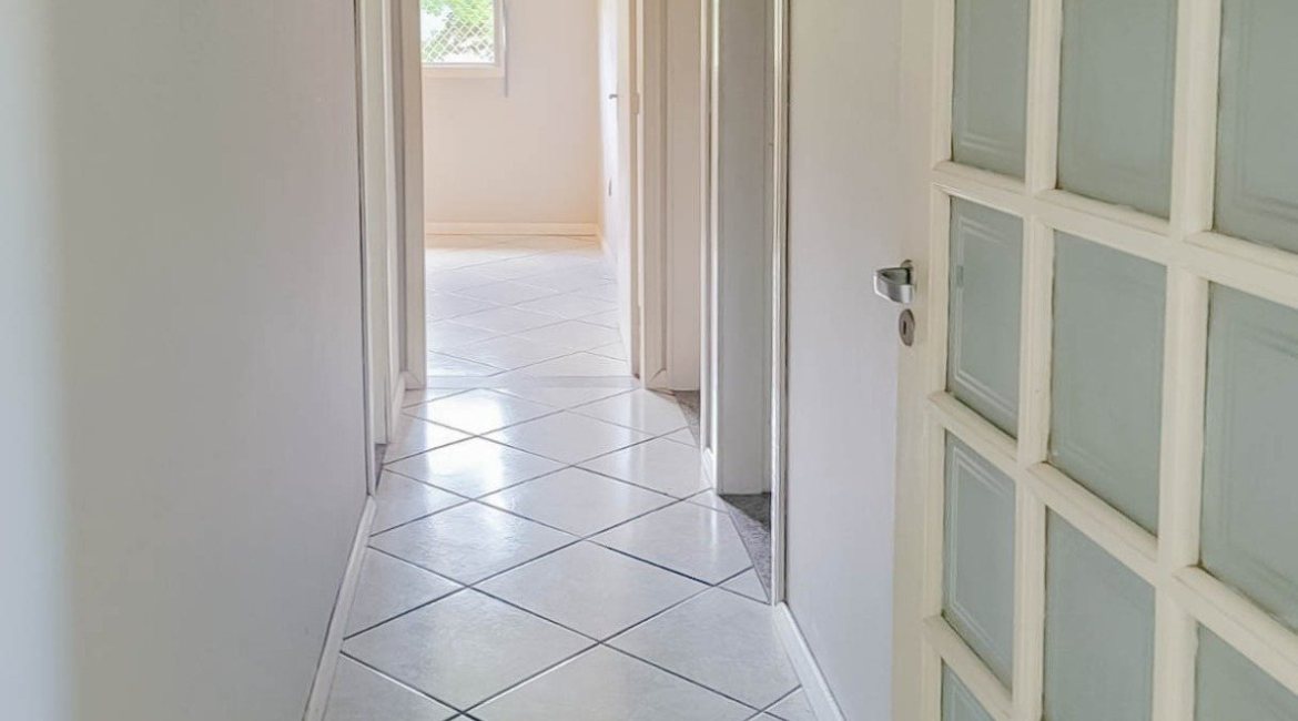 Apartamento à venda com 76m², 3 dormitórios, 1 vaga, no bairro Cristal em Porto Alegre