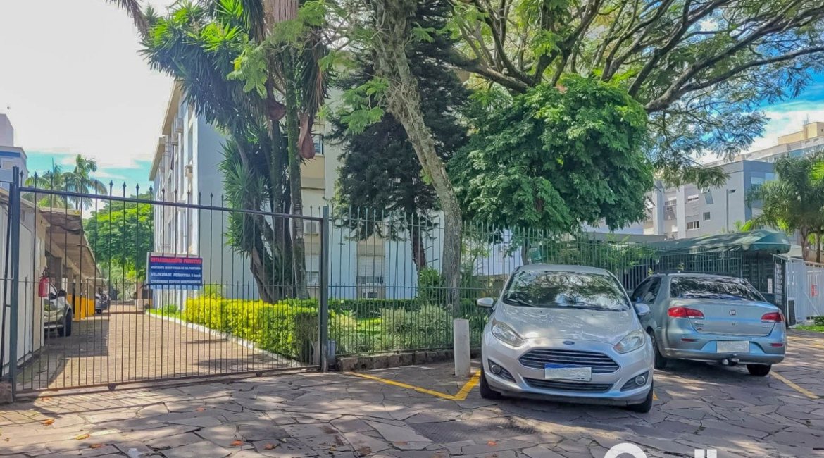 Apartamento à venda com 76m², 3 dormitórios, 1 vaga, no bairro Cristal em Porto Alegre