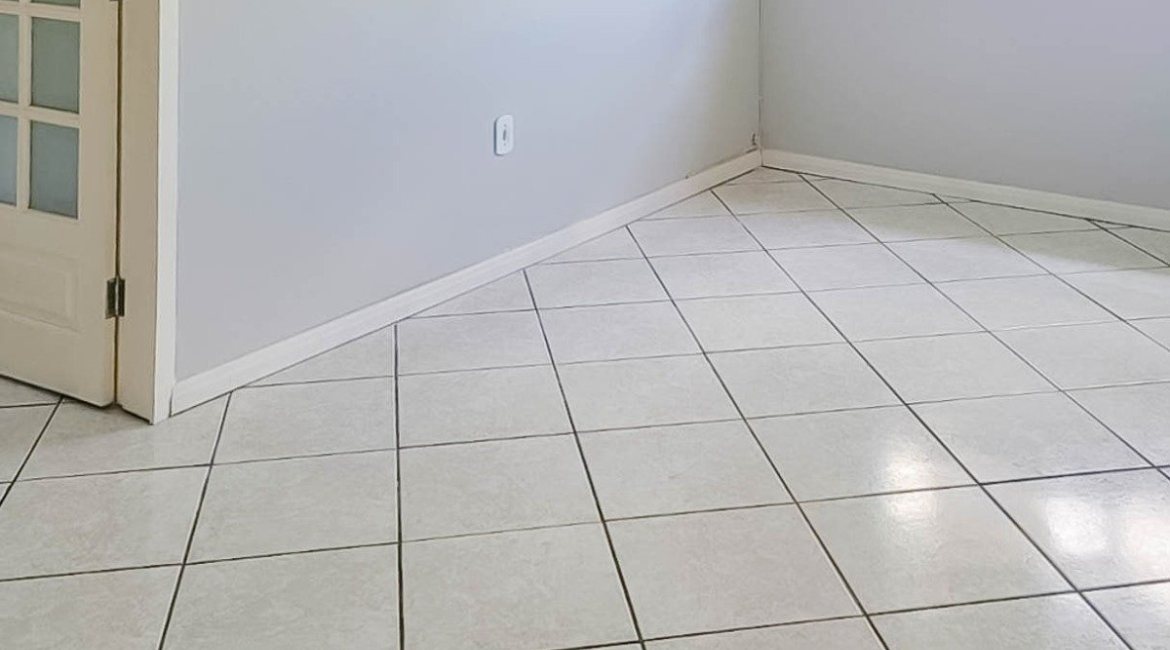 Apartamento à venda com 76m², 3 dormitórios, 1 vaga, no bairro Cristal em Porto Alegre