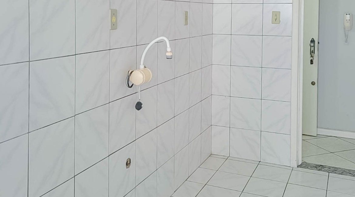 Apartamento à venda com 76m², 3 dormitórios, 1 vaga, no bairro Cristal em Porto Alegre