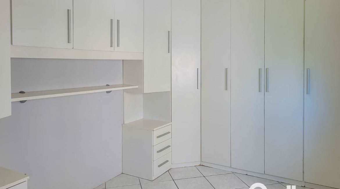 Apartamento à venda com 76m², 3 dormitórios, 1 vaga, no bairro Cristal em Porto Alegre