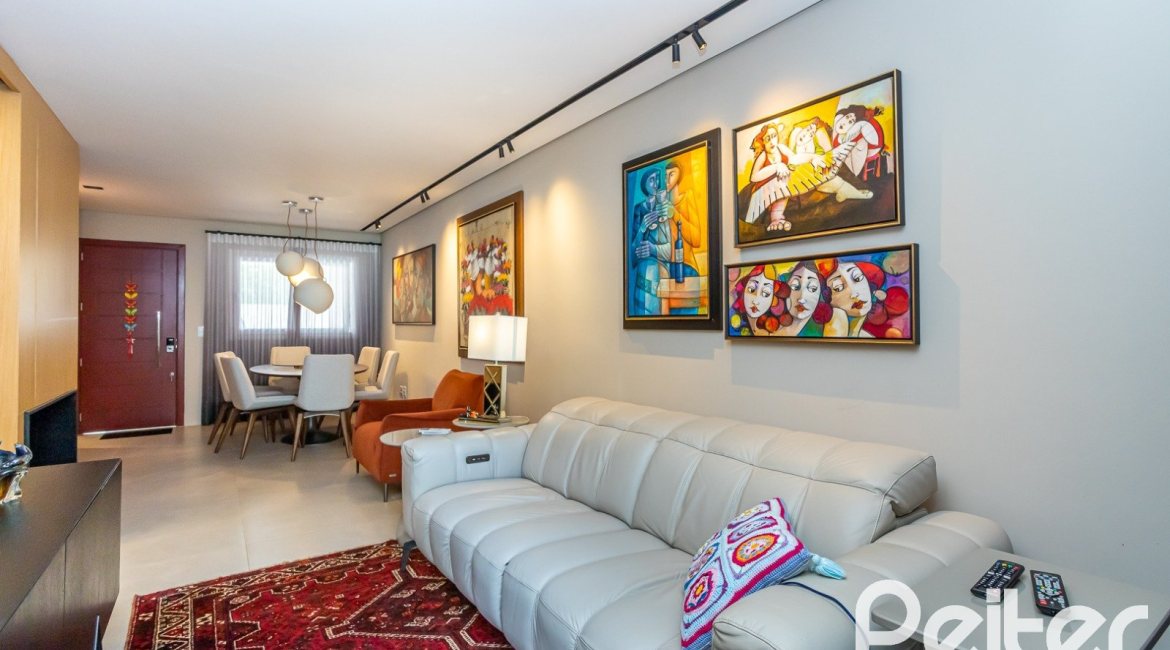 Casa em Condomínio à venda com 240m², 3 dormitórios, 1 suíte, 2 vagas, no bairro Tristeza em Porto Alegre