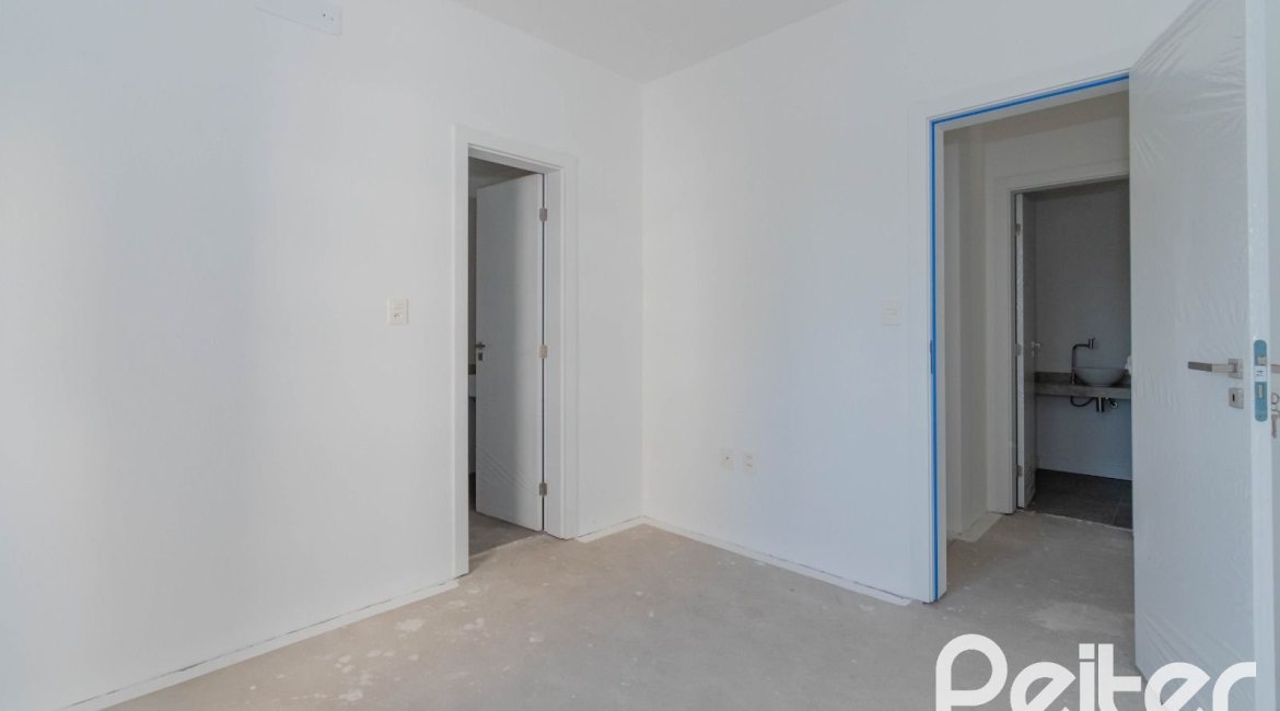 Apartamento à venda com 149m², 3 dormitórios, 3 suítes, 2 vagas, no bairro Tristeza em Porto Alegre