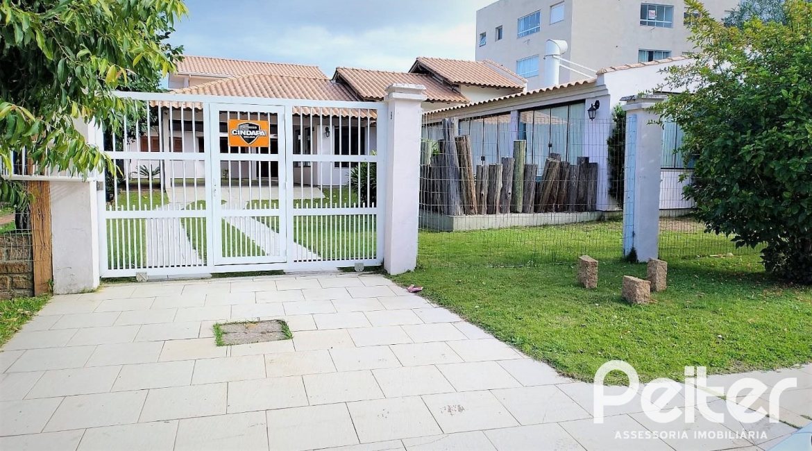 Casa à venda com 160m², 3 dormitórios, 3 suítes, 7 vagas, no bairro Centro em Tramandaí