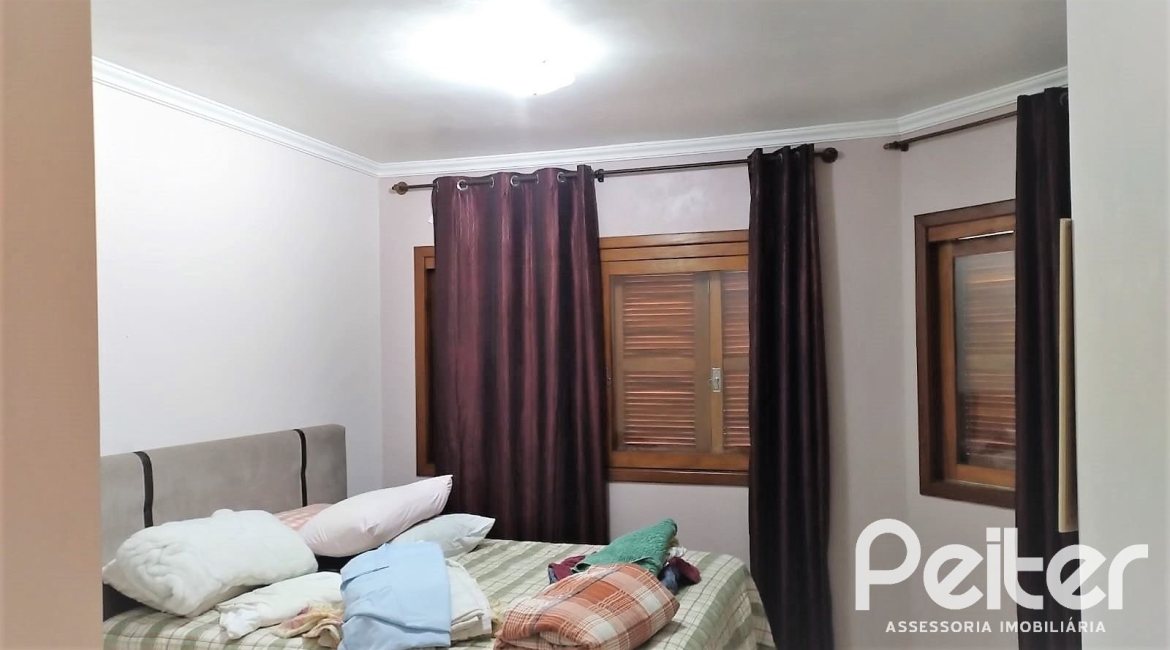 Casa à venda com 160m², 3 dormitórios, 3 suítes, 7 vagas, no bairro Centro em Tramandaí