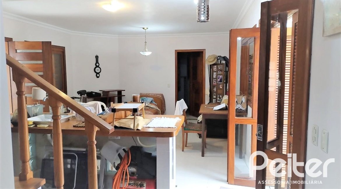 Casa à venda com 160m², 3 dormitórios, 3 suítes, 7 vagas, no bairro Centro em Tramandaí