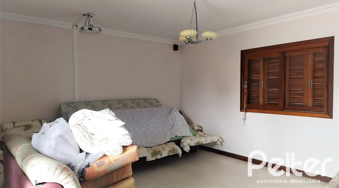 Casa à venda com 160m², 3 dormitórios, 3 suítes, 7 vagas, no bairro Centro em Tramandaí