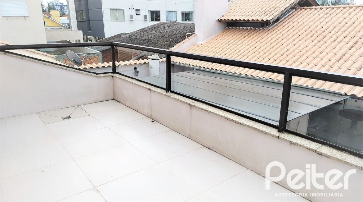 Casa à venda com 160m², 3 dormitórios, 3 suítes, 7 vagas, no bairro Centro em Tramandaí