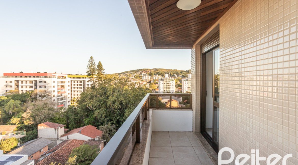 Apartamento à venda com 134m², 3 dormitórios, 1 suíte, 2 vagas, no bairro Tristeza em PORTO ALEGRE