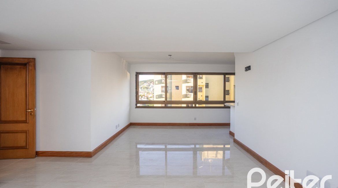 Apartamento à venda com 134m², 3 dormitórios, 1 suíte, 2 vagas, no bairro Tristeza em PORTO ALEGRE