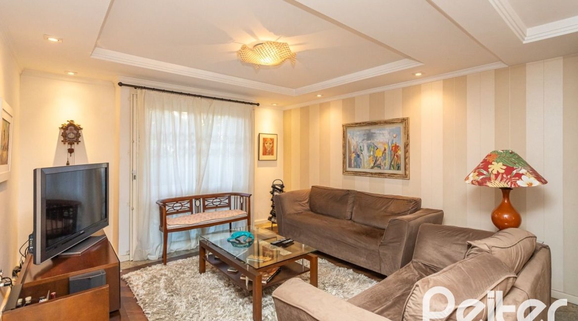 Casa em Condomínio à venda com 176m², 4 dormitórios, 2 suítes, 3 vagas, no bairro Ipanema em Porto Alegre