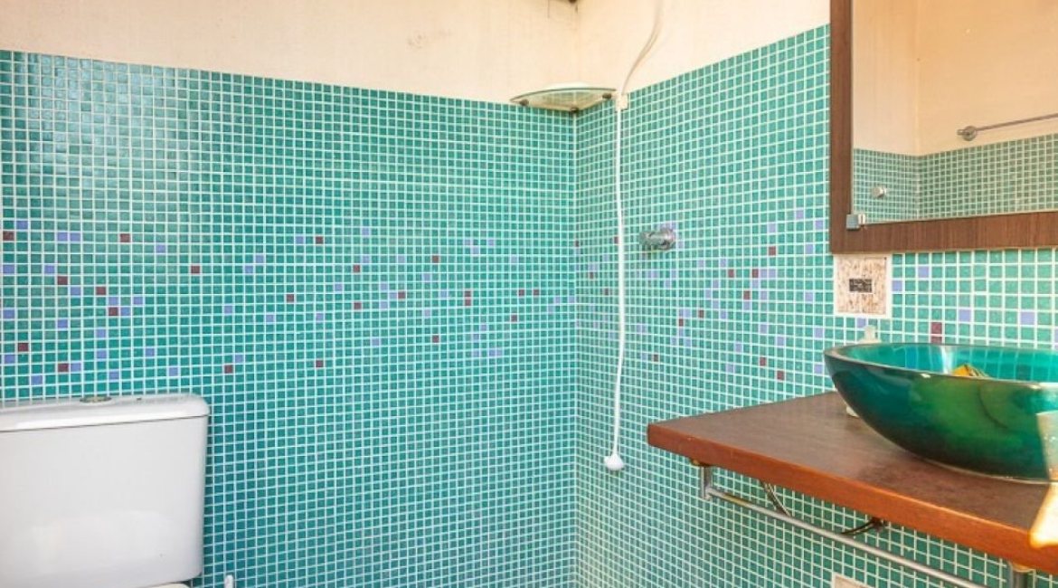 Casa em Condomínio à venda com 176m², 4 dormitórios, 2 suítes, 3 vagas, no bairro Ipanema em Porto Alegre