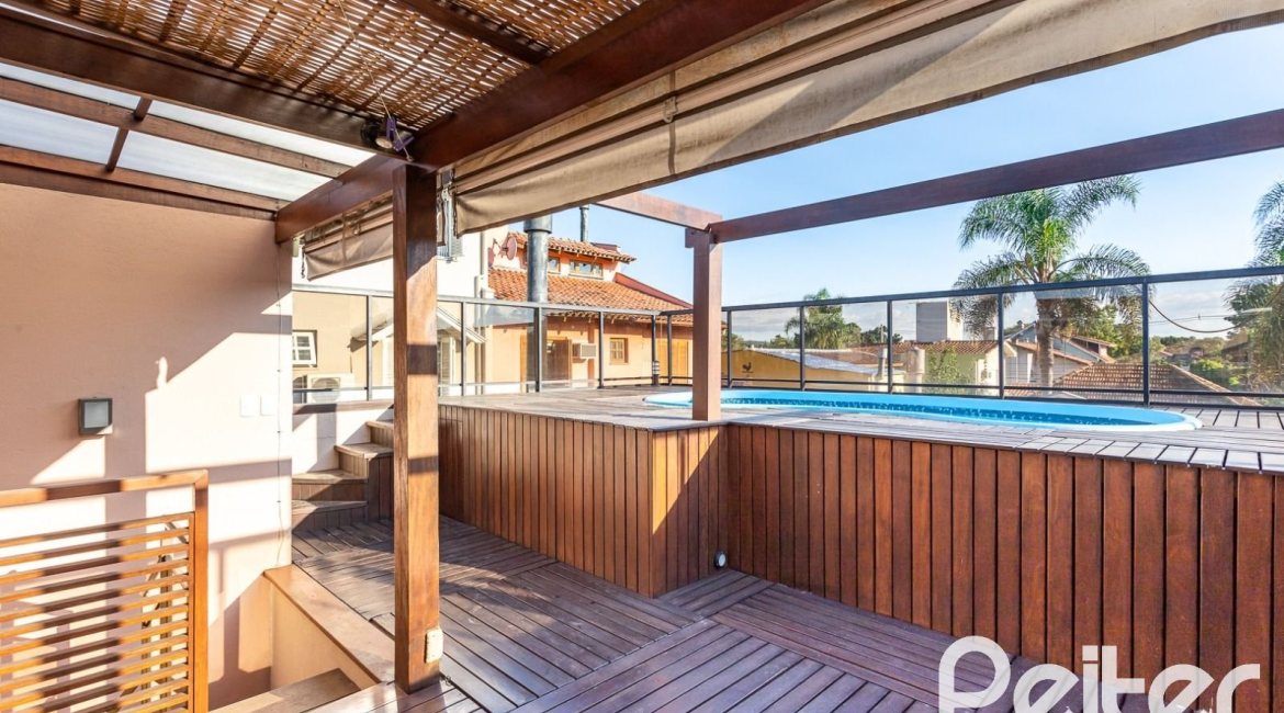 Casa em Condomínio à venda com 176m², 4 dormitórios, 2 suítes, 3 vagas, no bairro Ipanema em Porto Alegre