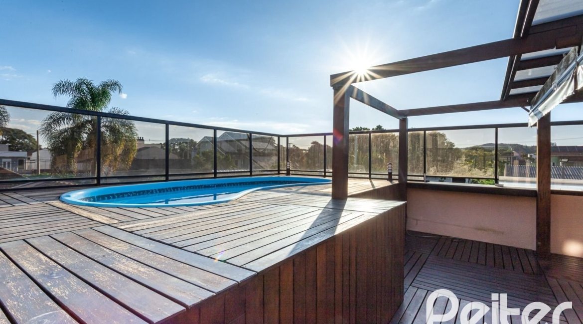 Casa em Condomínio à venda com 176m², 4 dormitórios, 2 suítes, 3 vagas, no bairro Ipanema em Porto Alegre