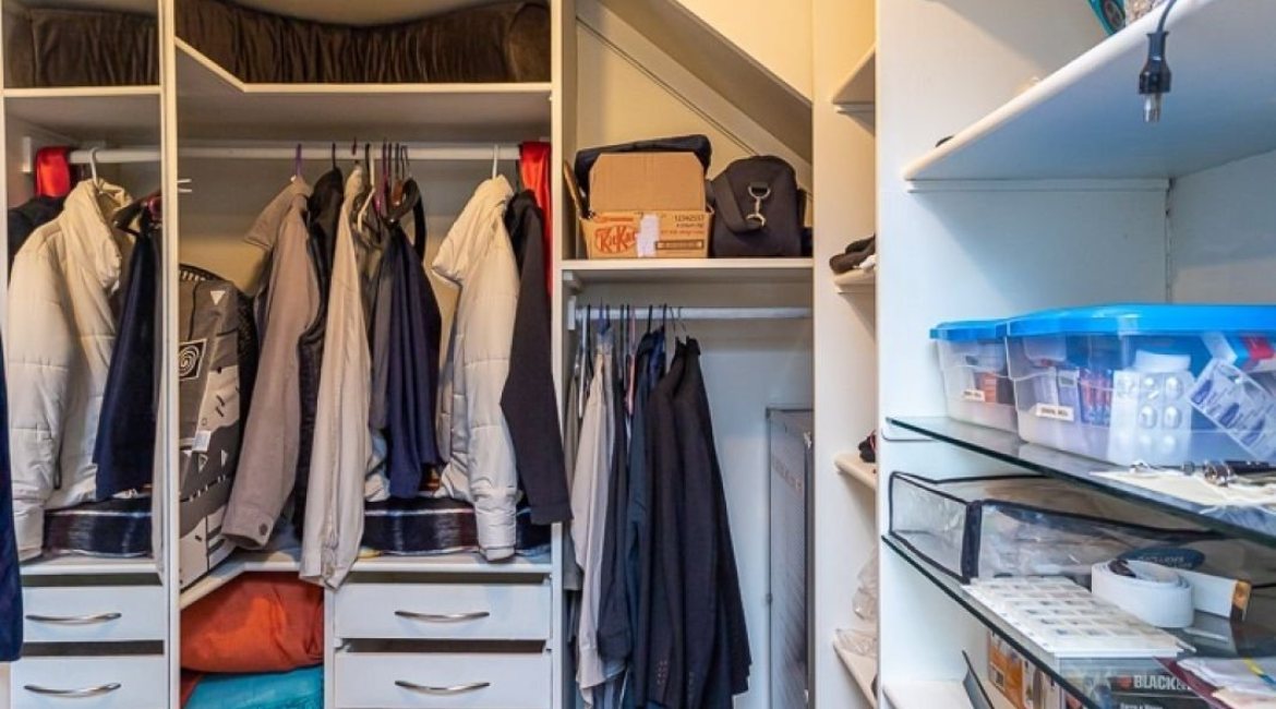 Casa em Condomínio à venda com 176m², 4 dormitórios, 2 suítes, 3 vagas, no bairro Ipanema em Porto Alegre