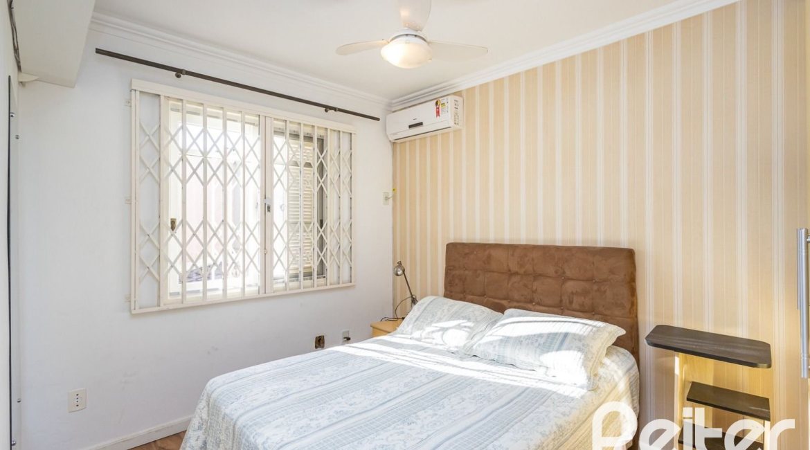 Casa em Condomínio à venda com 176m², 4 dormitórios, 2 suítes, 3 vagas, no bairro Ipanema em Porto Alegre