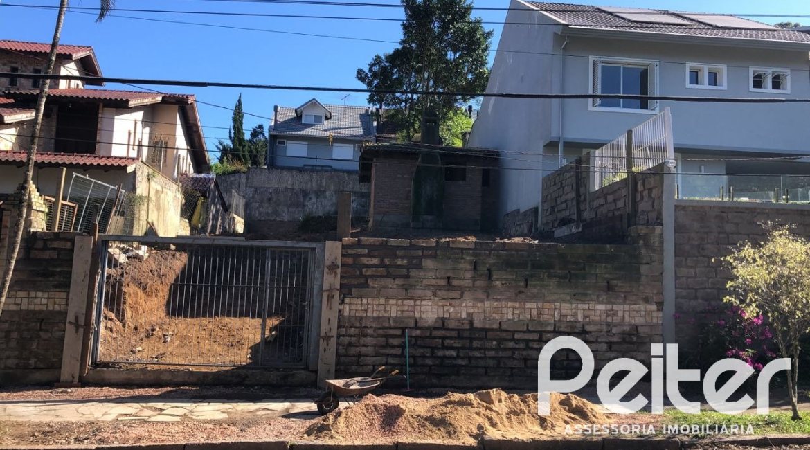 Terreno à venda com 352m², no bairro Jardim Isabel em Porto Alegre