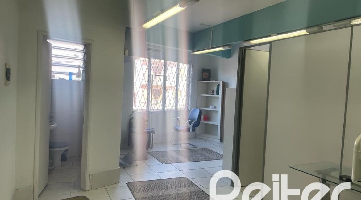 Comercial à venda com 26m², no bairro Tristeza em Porto Alegre