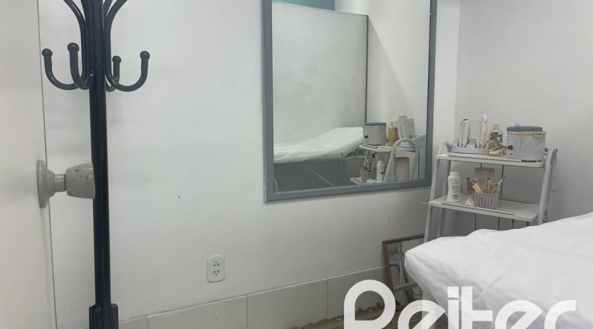 Comercial à venda com 26m², no bairro Tristeza em Porto Alegre