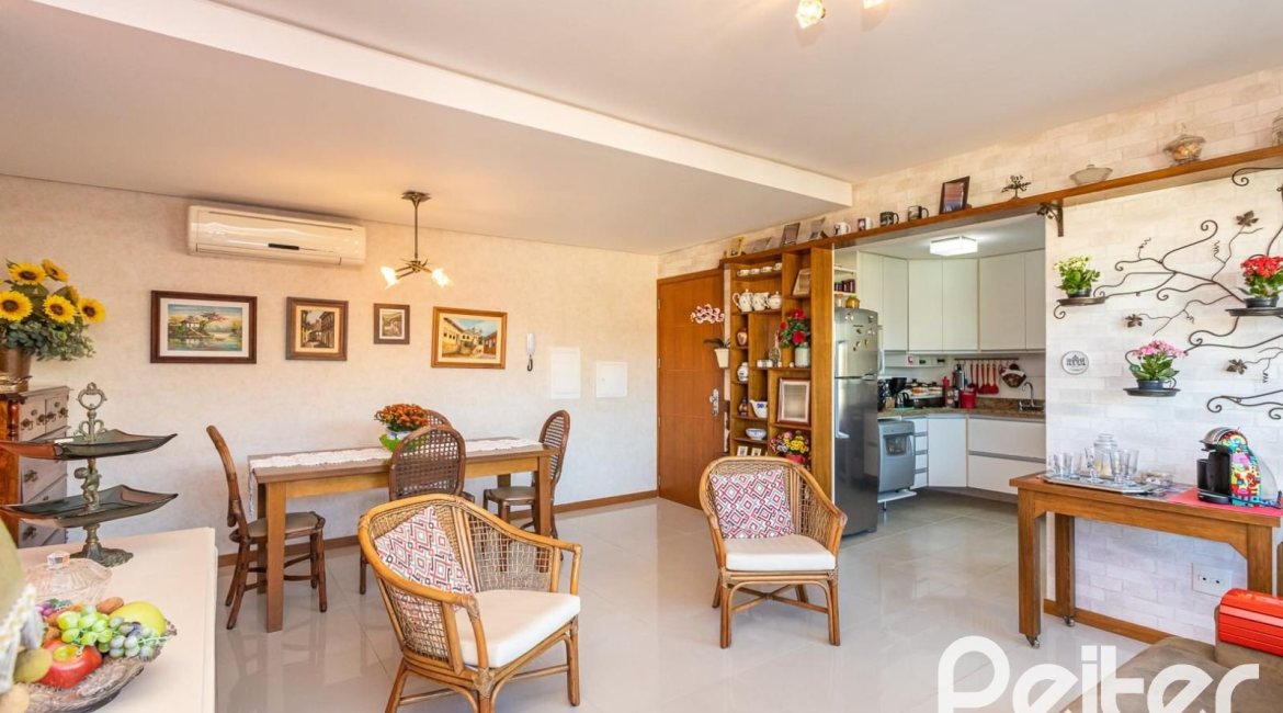 Apartamento à venda com 90m², 3 dormitórios, 1 suíte, 2 vagas, no bairro Tristeza em PORTO ALEGRE