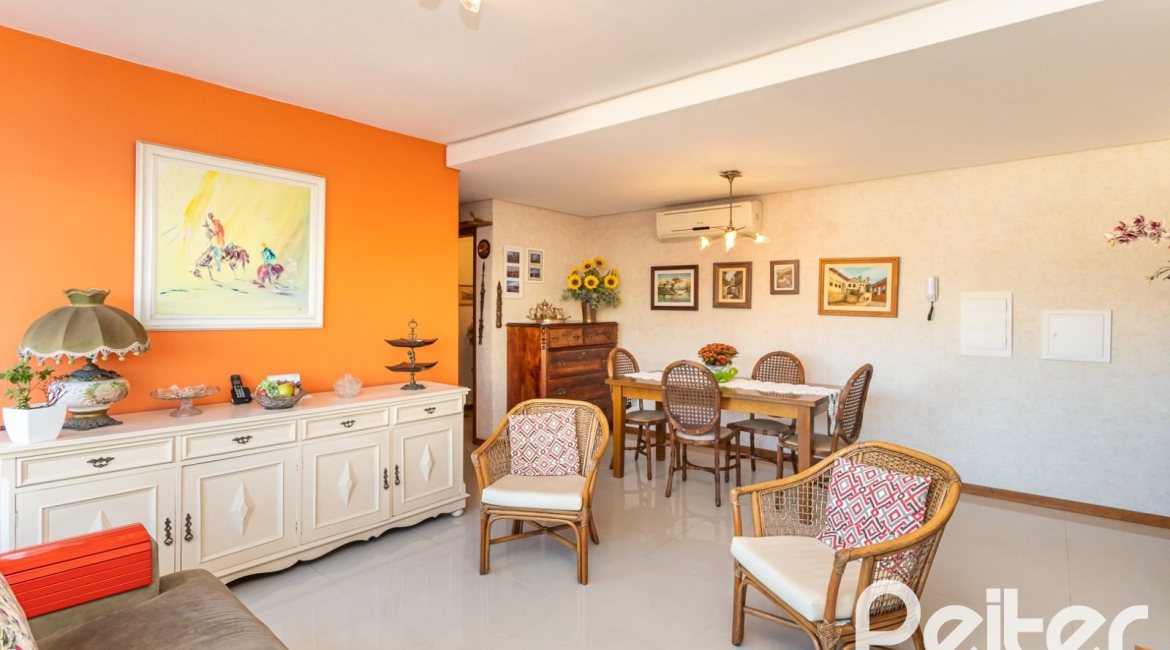 Apartamento à venda com 90m², 3 dormitórios, 1 suíte, 2 vagas, no bairro Tristeza em PORTO ALEGRE