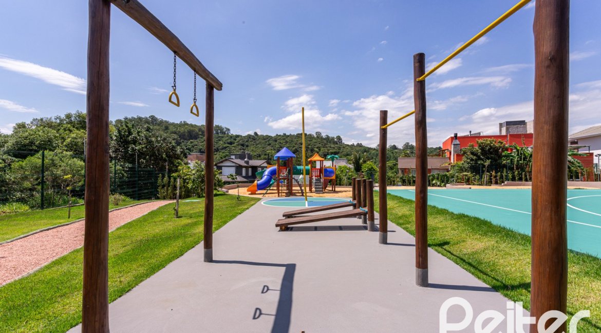 Casa em Condomínio à venda com 344m², 4 dormitórios, 4 suítes, 4 vagas, no bairro Alphaville em PORTO ALEGRE