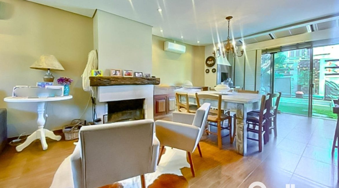 Casa em Condomínio à venda com 166m², 3 dormitórios, 2 suítes, 1 vaga, no bairro Hípica em Porto Alegre