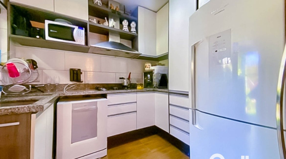 Casa em Condomínio à venda com 166m², 3 dormitórios, 2 suítes, 1 vaga, no bairro Hípica em Porto Alegre