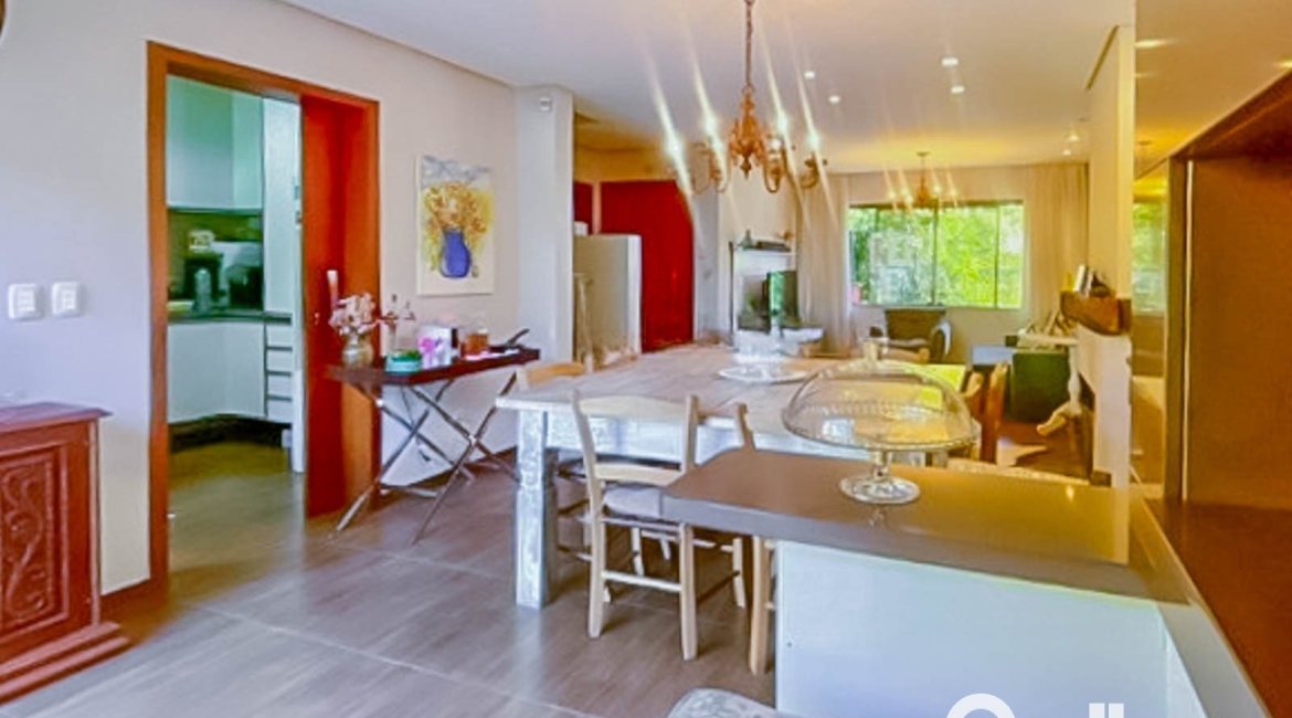 Casa em Condomínio à venda com 166m², 3 dormitórios, 2 suítes, 1 vaga, no bairro Hípica em Porto Alegre