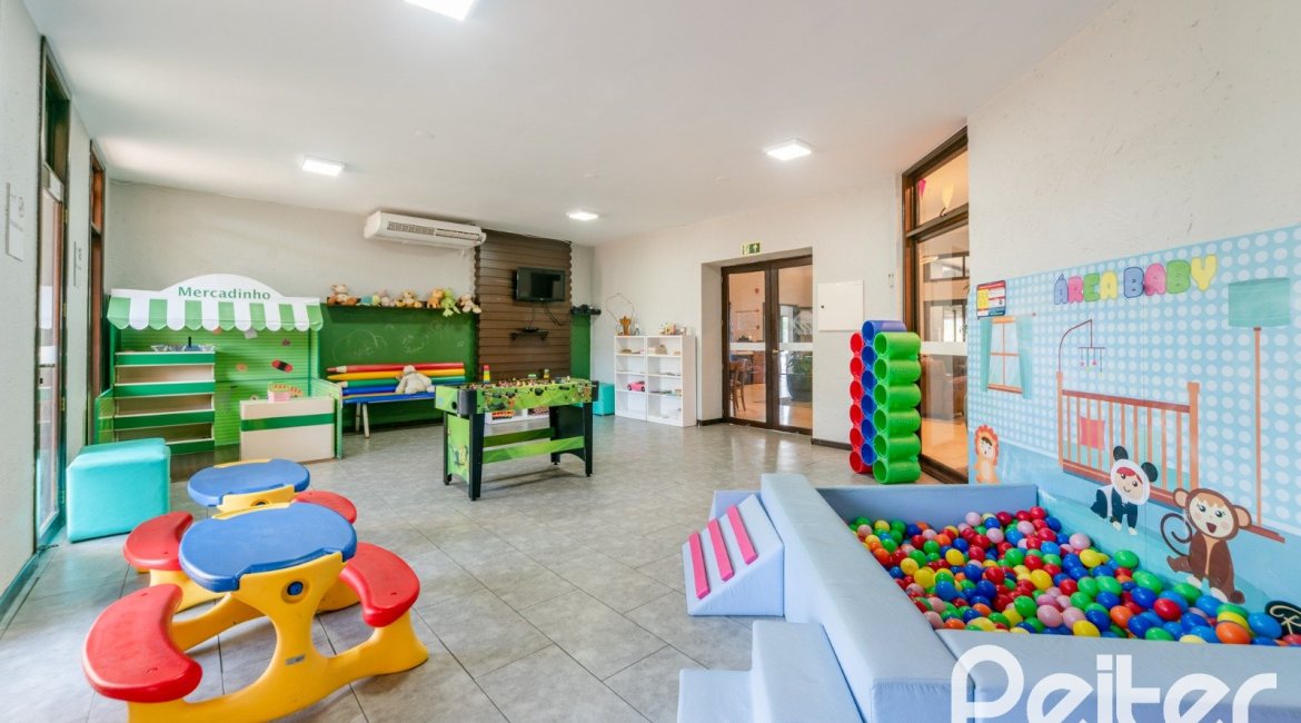 Casa em Condomínio à venda com 315m², 3 dormitórios, 3 suítes, 3 vagas, no bairro Alphaville em PORTO ALEGRE