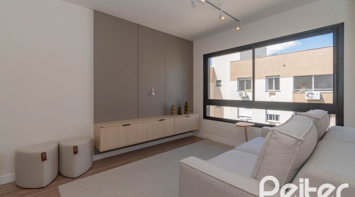 Apartamento à venda com 65m², 2 dormitórios, 1 suíte, 2 vagas, no bairro Tristeza em Porto Alegre