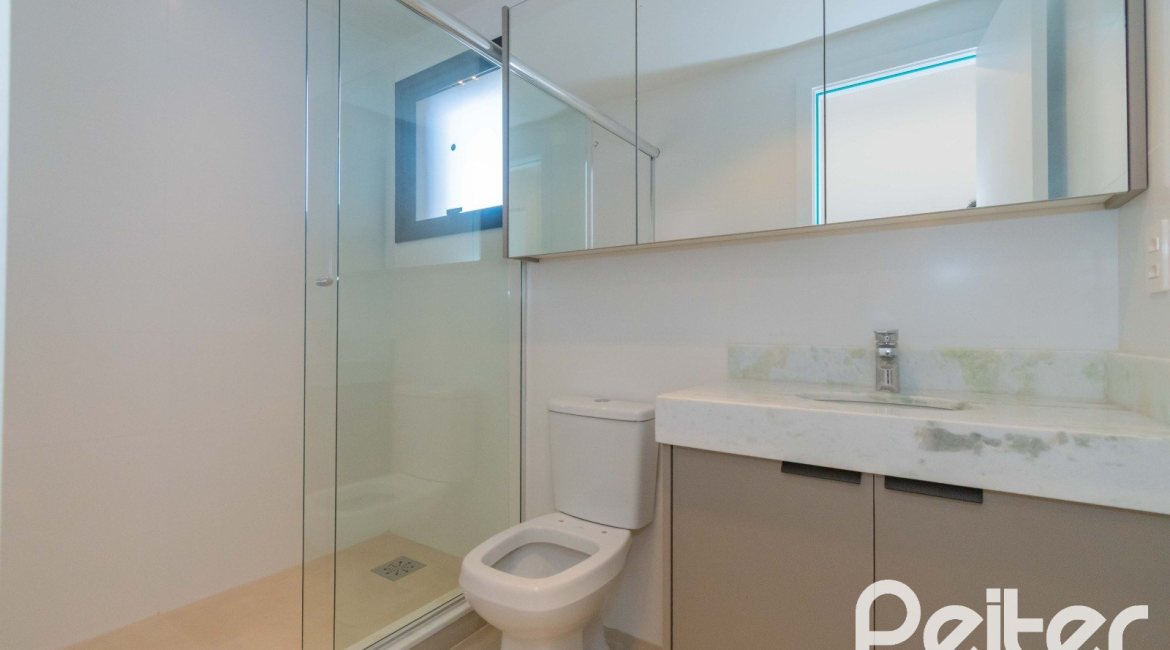 Apartamento à venda com 65m², 2 dormitórios, 1 suíte, 2 vagas, no bairro Tristeza em Porto Alegre