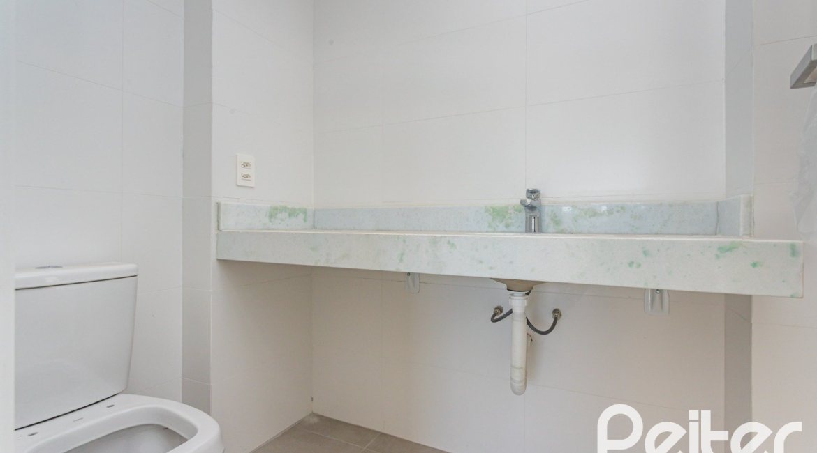 Apartamento à venda com 114m², 3 dormitórios, 3 suítes, 2 vagas, no bairro Tristeza em Porto Alegre